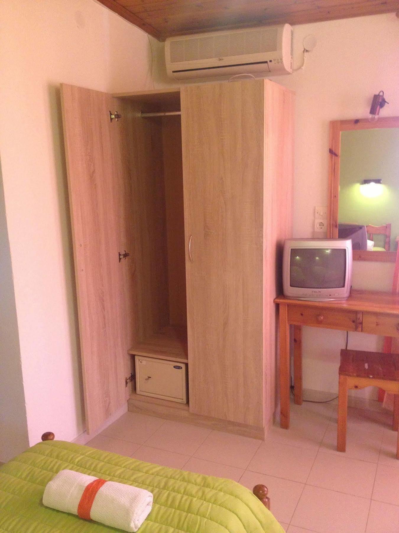 Ionian Breeze Apartments カボス エクステリア 写真